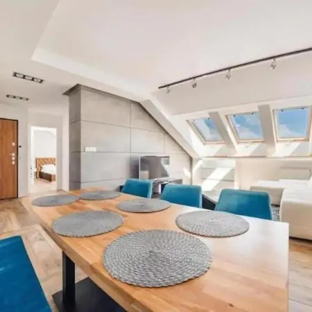 Chic - Great Location - Swietej Barbary Апартаменты