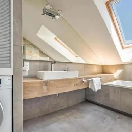 Chic - Great Location - Swietej Barbary Апартаменты *